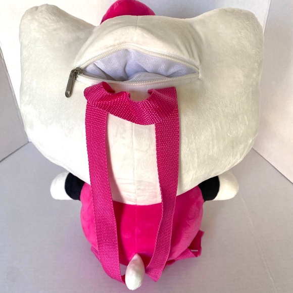 Hello Kitty Plush Backpack - Picture 6 of 11